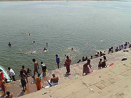 Bain dans le Gange