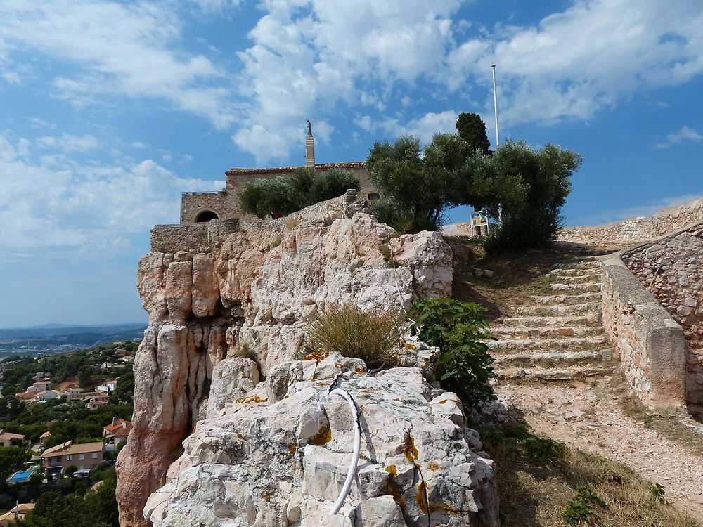 Montée à Notre Dame de Vie - Rocher de Vitrolles