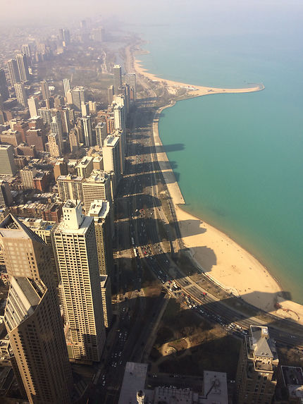 Les ombres sur le lac de Chicago