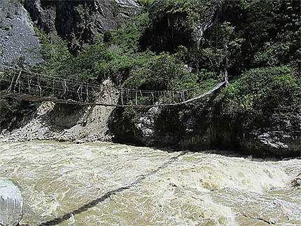 Les ponts suspendus du Baliem en Papouasie