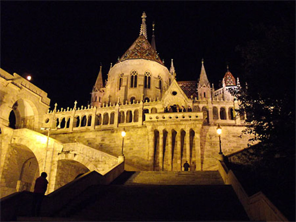 Bastion des pêcheurs la nuit 