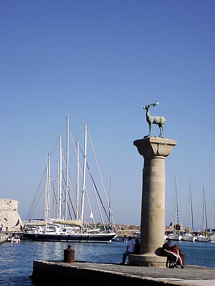 Le port de Rhodes 
