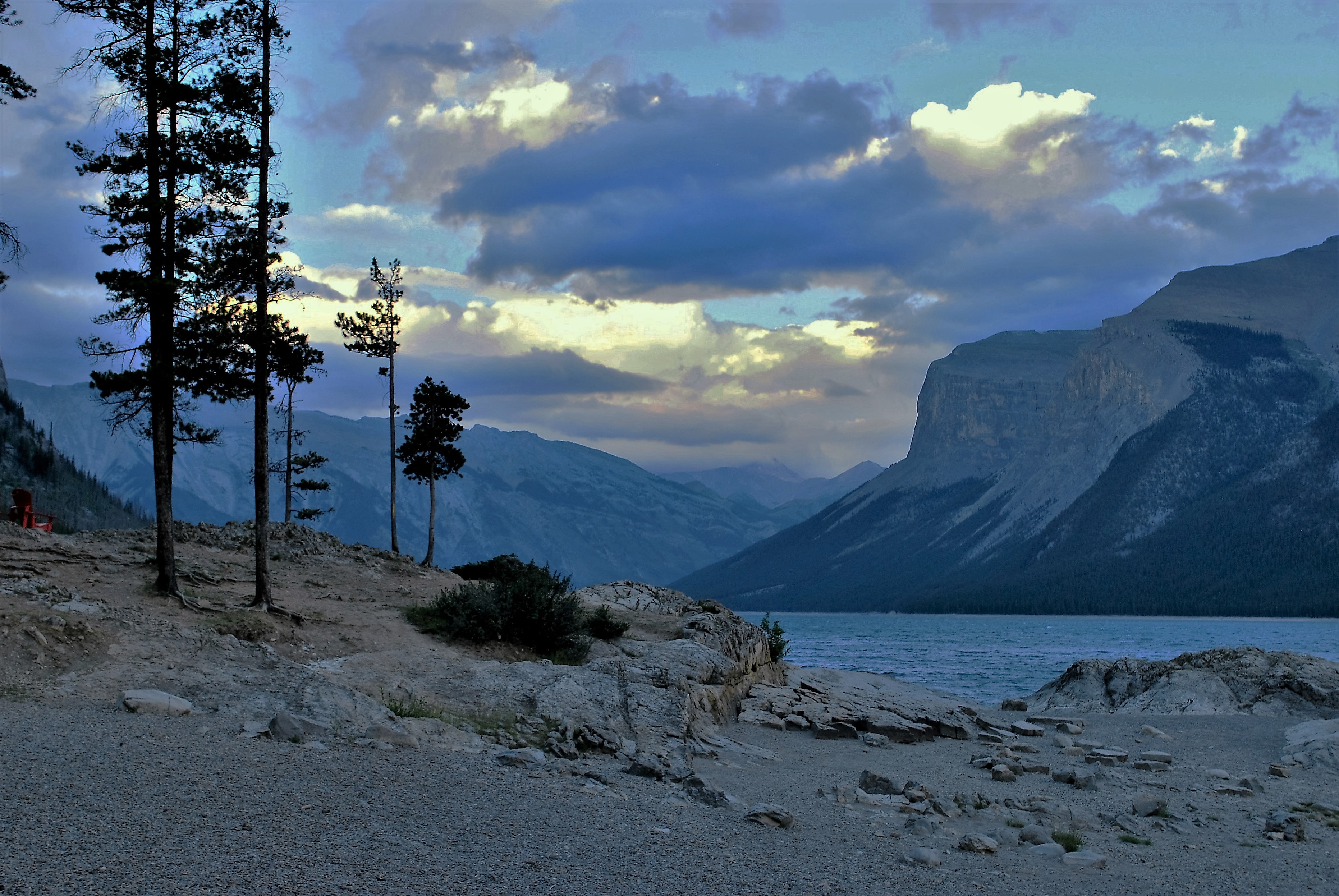 Soirée au lac Minnewanka Soirée au lac Minnewanka