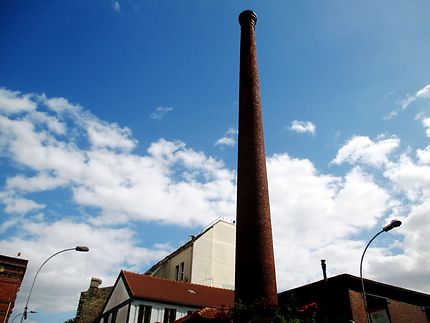 Ancienne cheminée d'usine