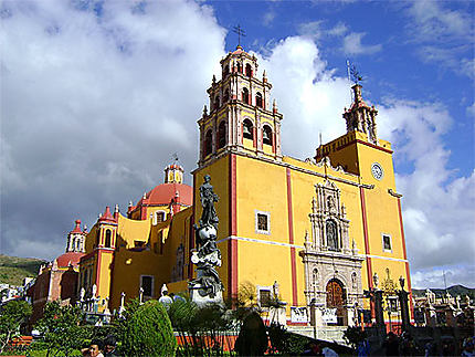 L'église jaune