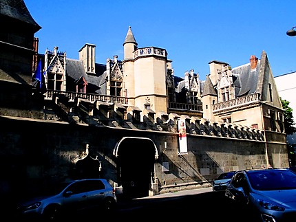 Hôtel des Abbés de Cluny