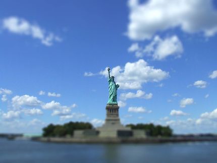 Statue of Liberty in "tilt-shift" 