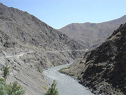 Route Penjikent - Ayni (fleuve Zaravchan)