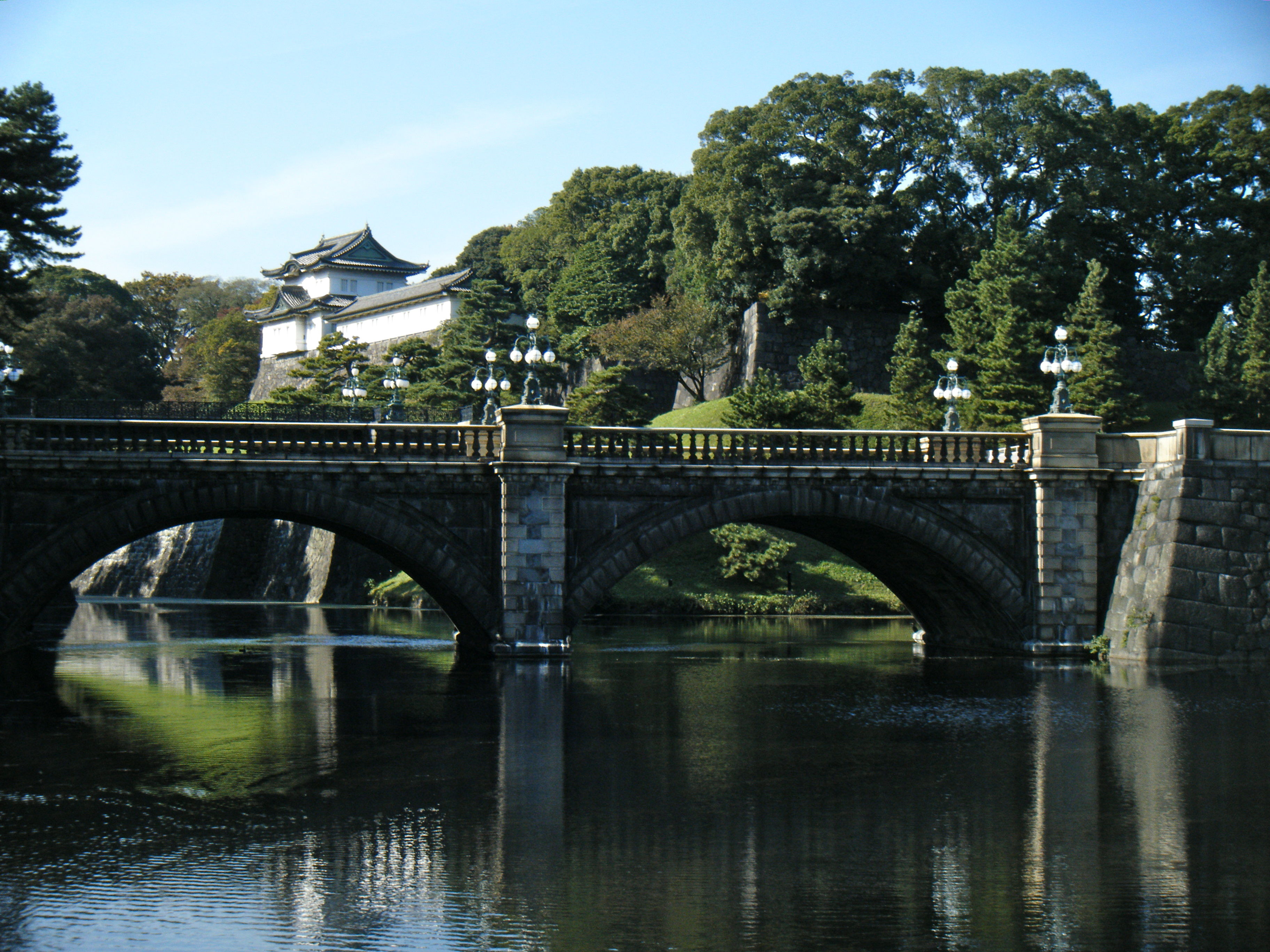 Pont Nijubashi, Jardins Impériaux
