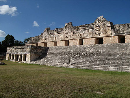 Uxmal, quadrilatère des Nonnes Uxmal, quadrilatère des Nonnes