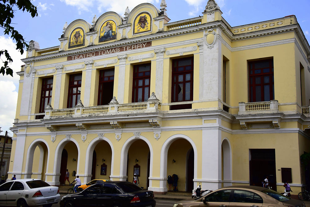 Teatro Tomas Terri