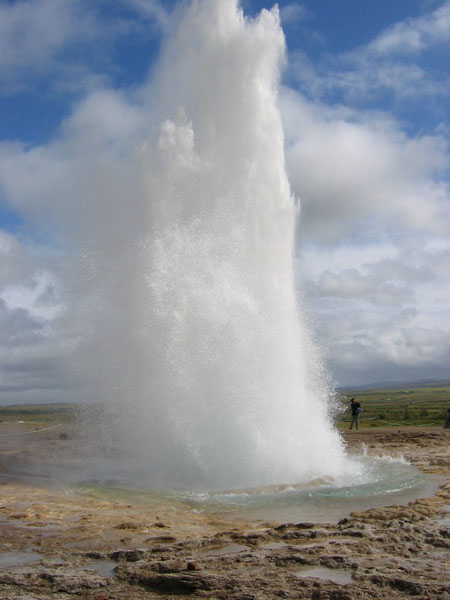Geyser Strokkur à Geysir Geyser Strokkur à Geysir