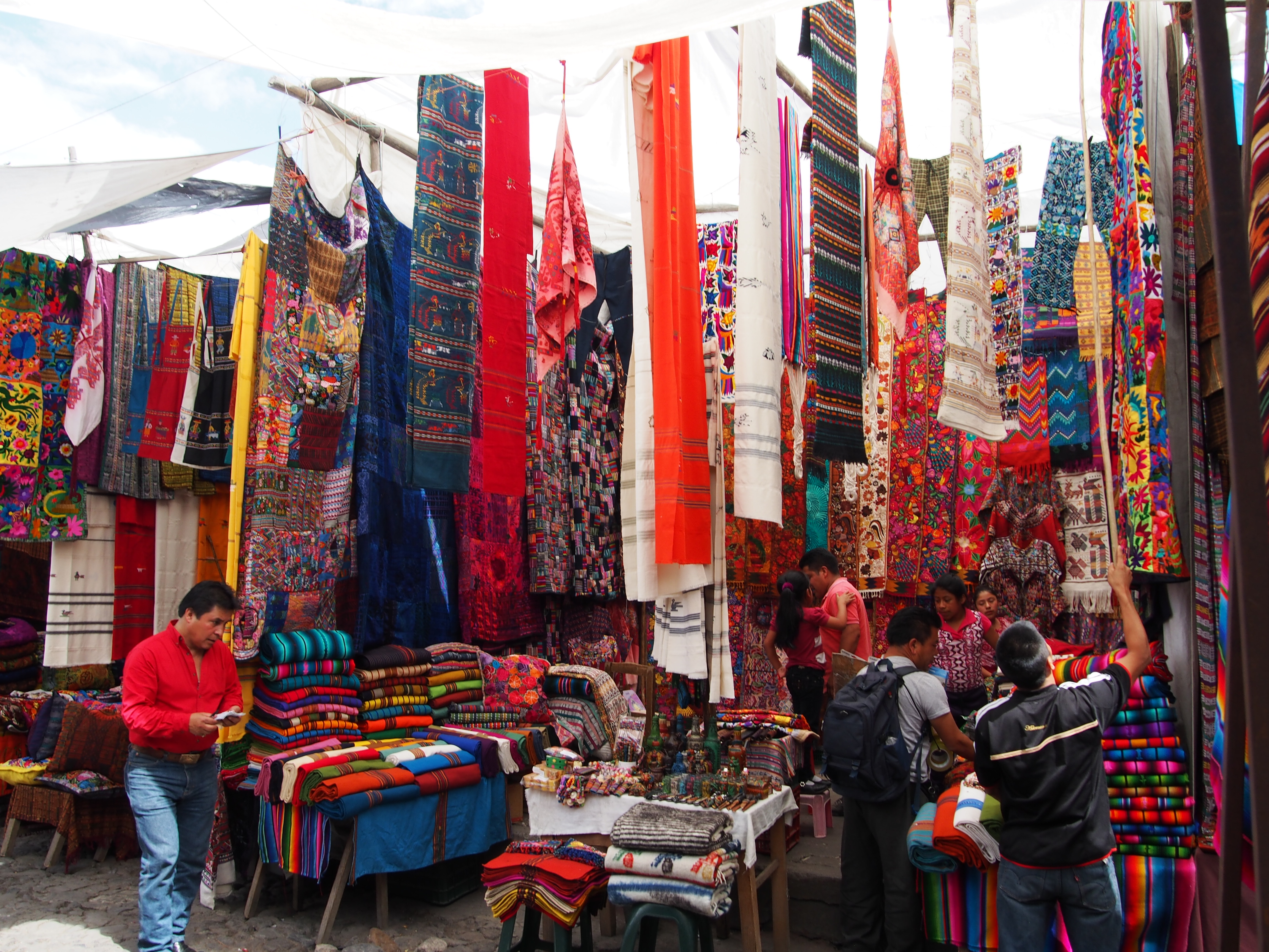 Marché de Chichicastenango Marché de Chichicastenango