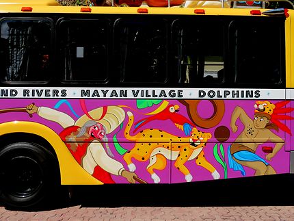Bus coloré à Playa del Carmen