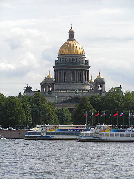 St Petersbourg:la Neva et la cathédrale St Isaac