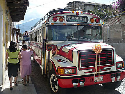 Chicken Bus à Antigua