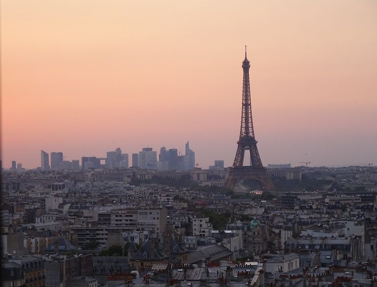 Crépuscule parisien, Paris