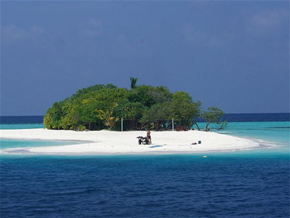 Ile vierge dans l'atoll Vaavu