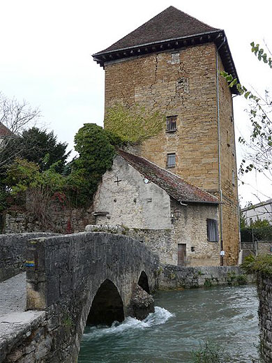 Pont des Capucins et Tour Gloriette Pont des Capucins et Tour Gloriette