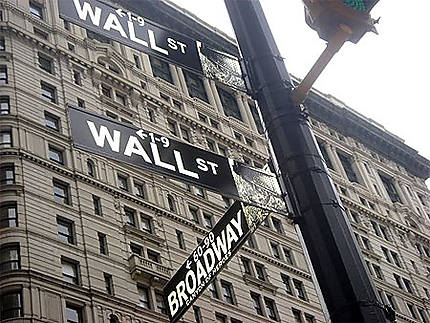 Wall Street and Broadway corner