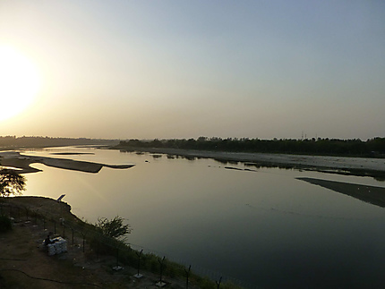 Coucher de soleil sur la rivière Yamuna