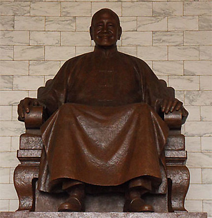 Statue de Tchang Kaï-Chek