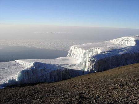 Au sommet du Kilimandjaro..