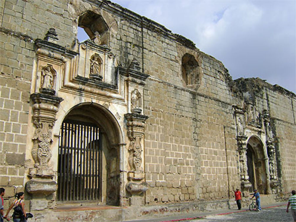 Iglesia y Convento de Santa Clara