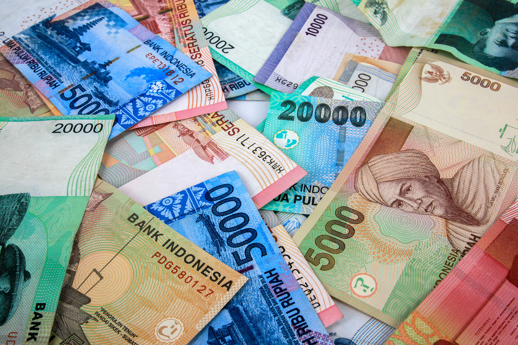 Distributeurs de billets, pourboires et CB : l'argent aux Pays-Bas