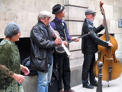 Musiciens des rues à Paris
