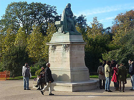 Statue de Lamarck