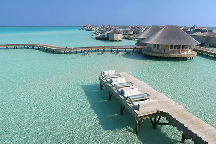 Village flottant aux Maldives