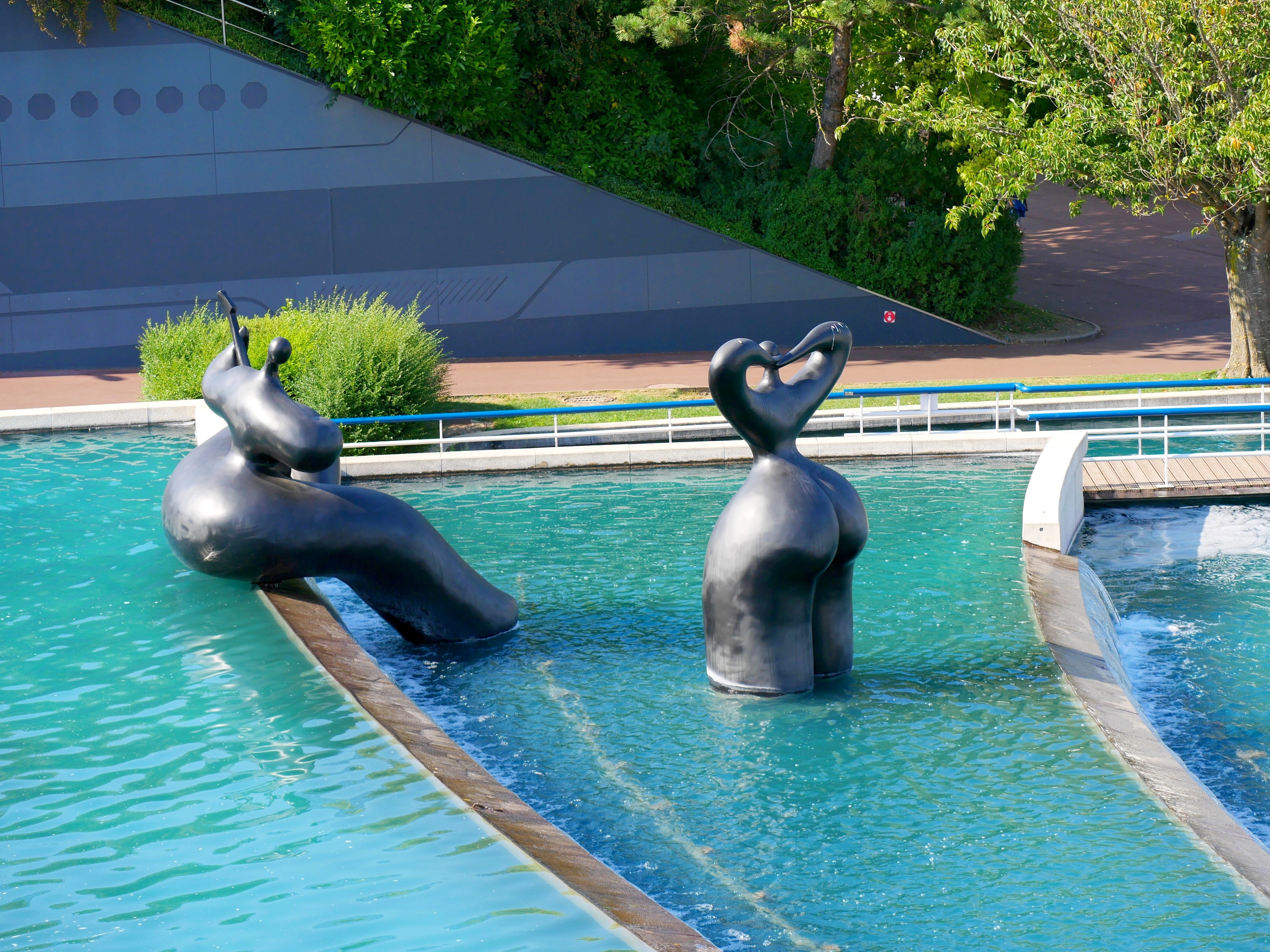Statuettes au Parc du Futuroscope Statuettes au Parc du Futuroscope