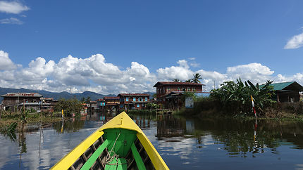 Village flottant du lac Inle, Birmanie