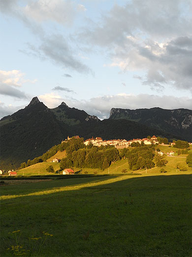 La ville de Gruyères La ville de Gruyères
