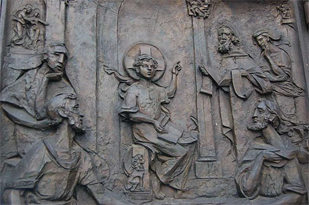 Détail de la porte de l'église de Bochnia Détail de la porte de l'église de Bochnia