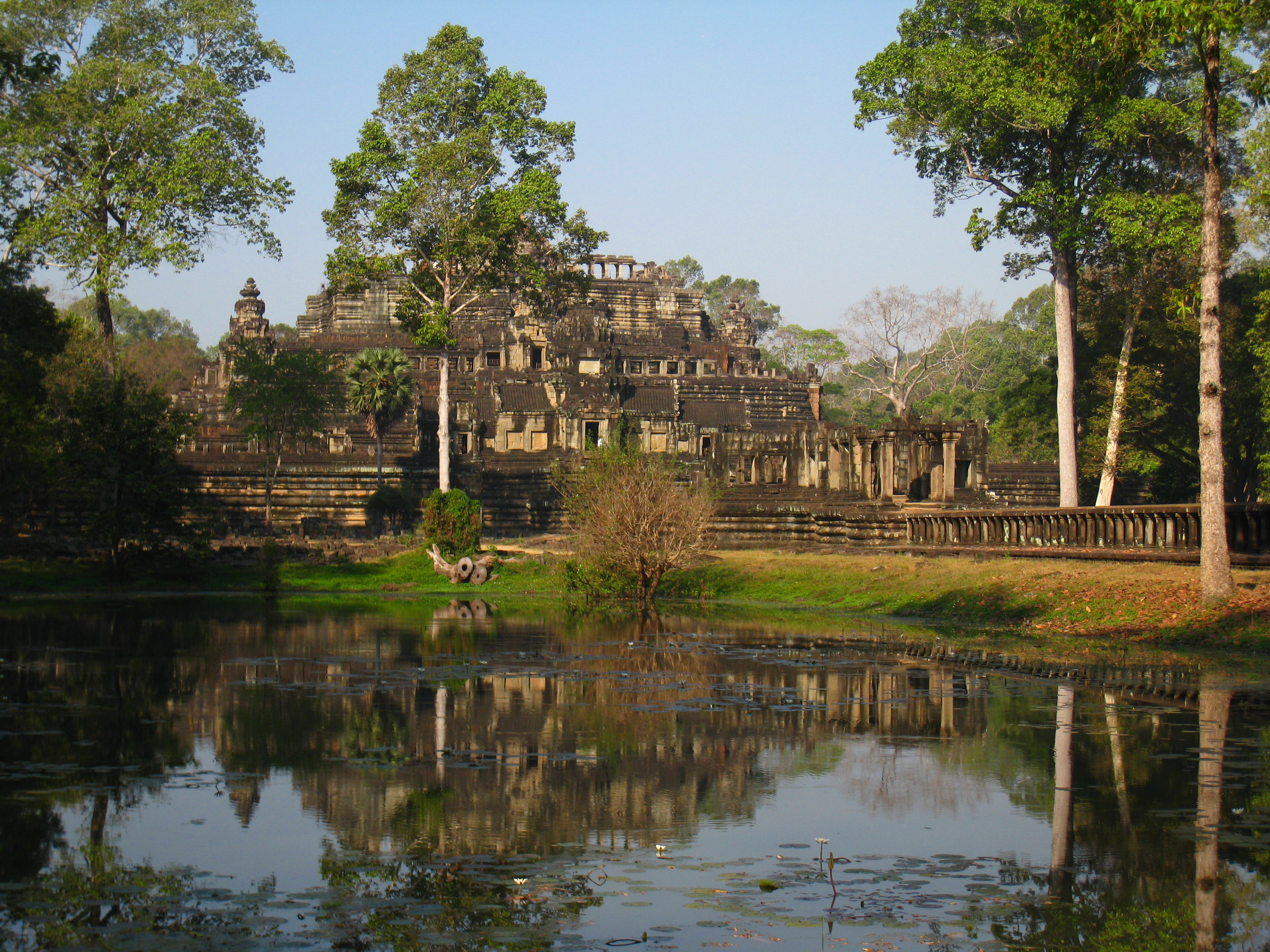 Baphuon Baphuon