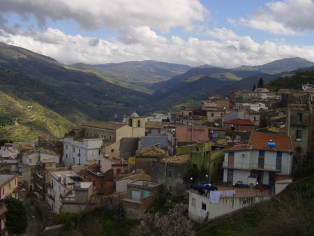 Le village de Reitano Le village de Reitano