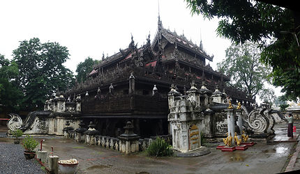 Monastère à Mandalay, Birmanie