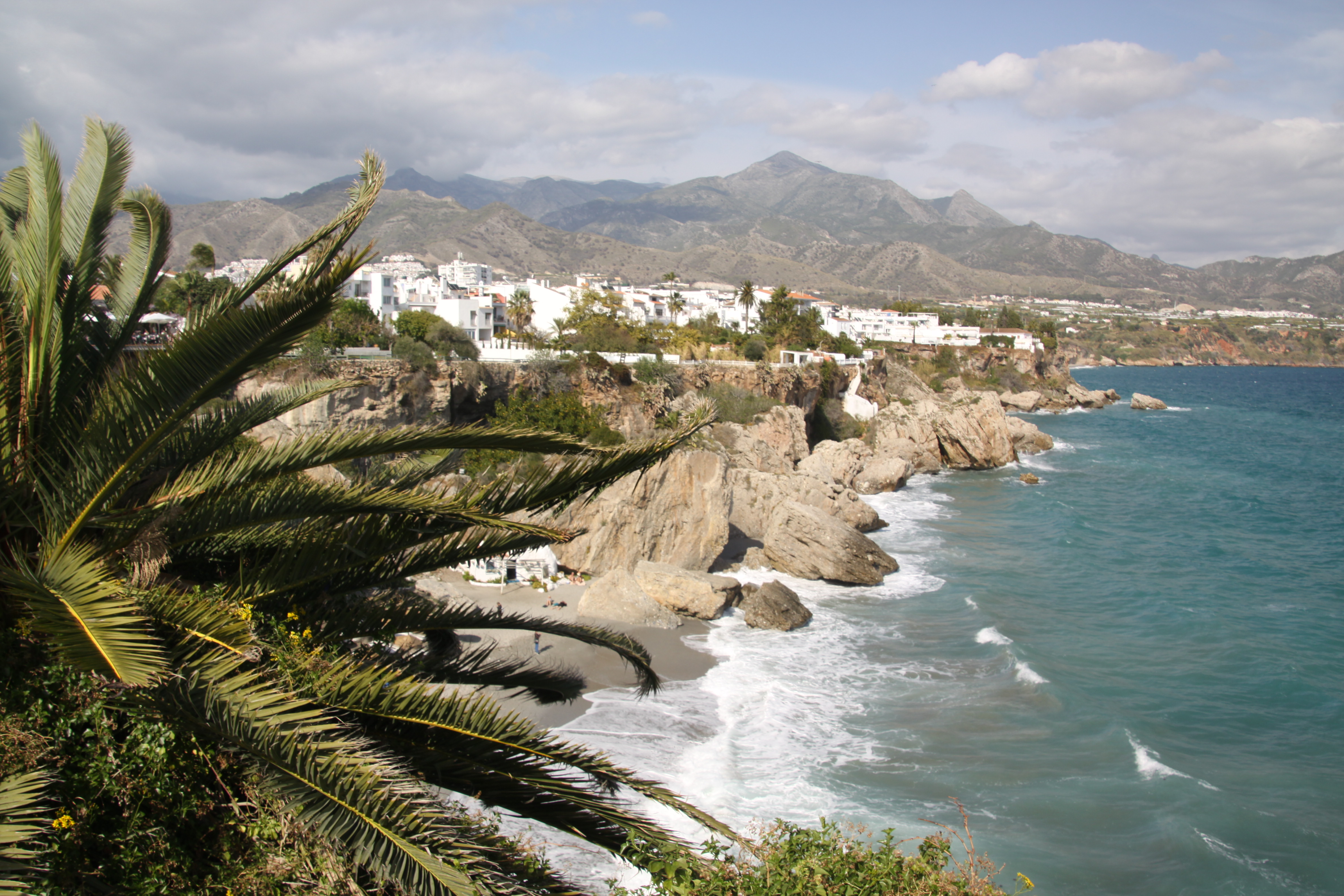 Nerja - vue de la côte est Nerja - vue de la côte est