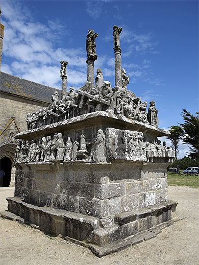 Calvaire, chapelle Notre-Dame-de-Tronoën Calvaire, chapelle Notre-Dame-de-Tronoën