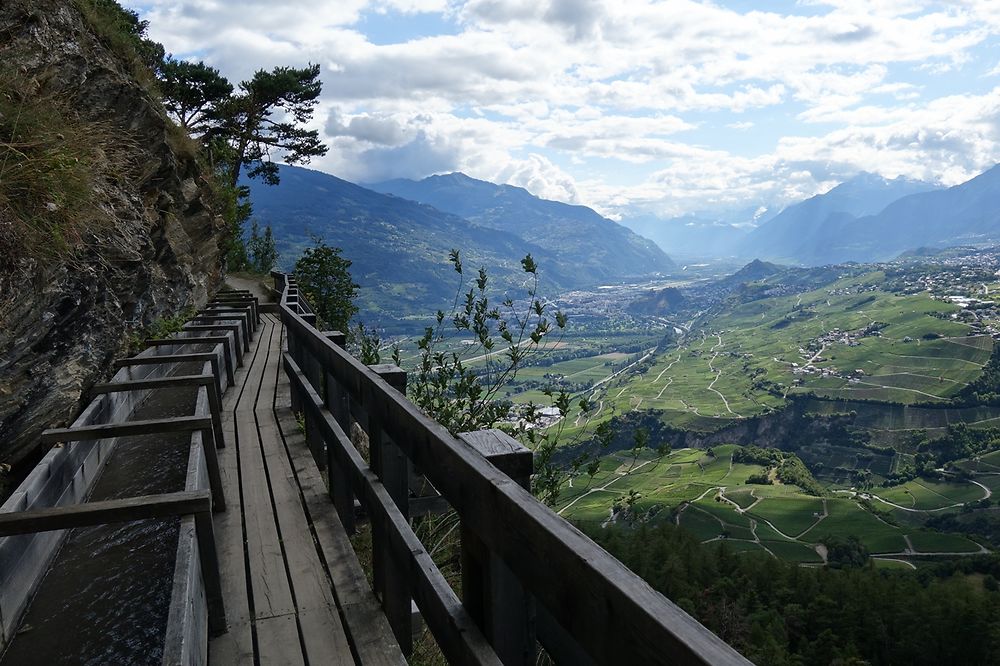 Vue depuis le bisse du Lens