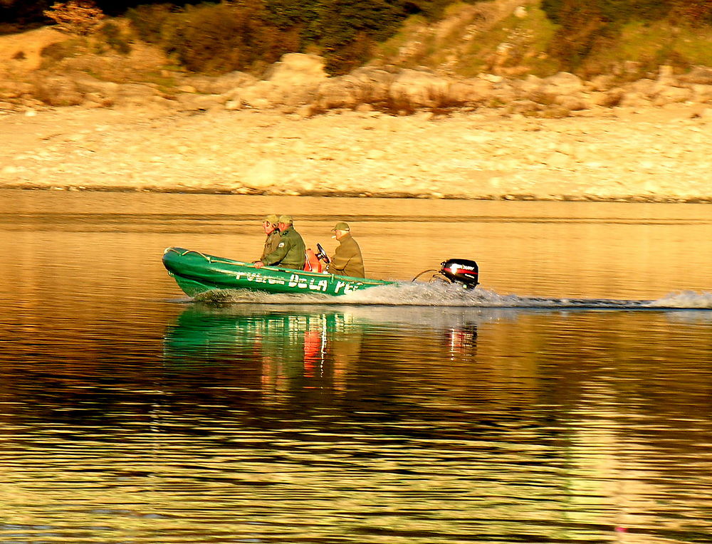 Lac de St-Cassien : police de la pêche