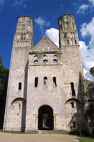 Eglise Notre-Dame, abbaye de Jumièges Eglise Notre-Dame, abbaye de Jumièges