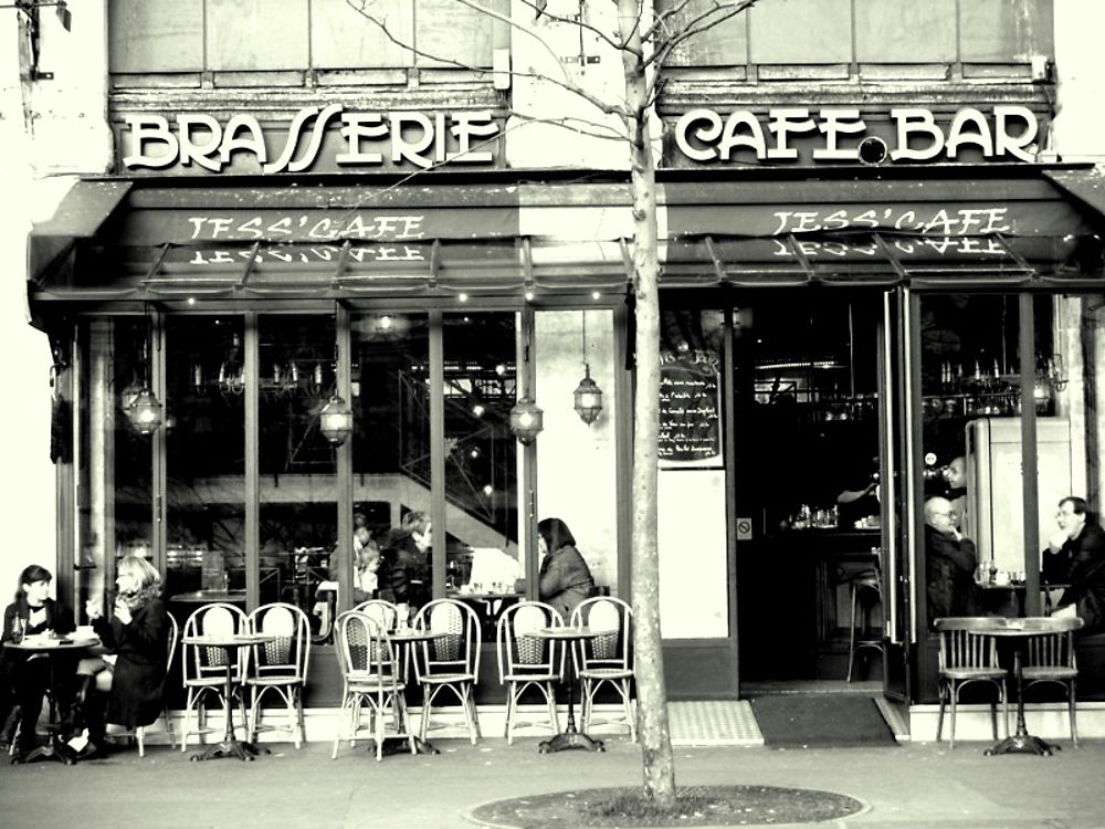 Vieille brasserie parisienne