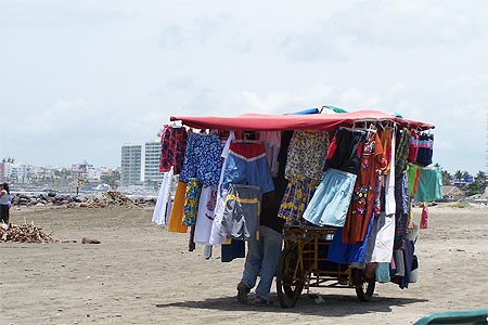 Vente ambulante sur la plage Vente ambulante sur la plage