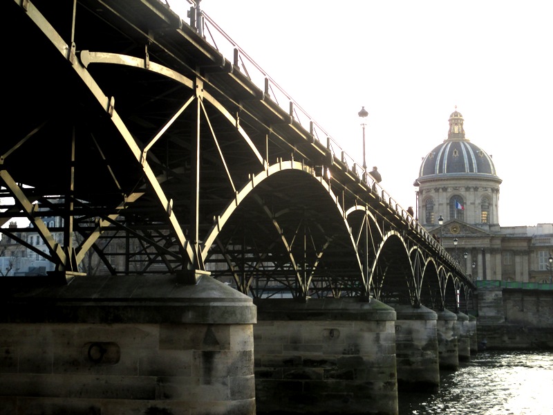 Paris en chanson (le pont des Arts) Paris en chanson (le pont des Arts)