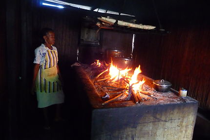 Le piano barbecue de la cuisine, Madagascar
