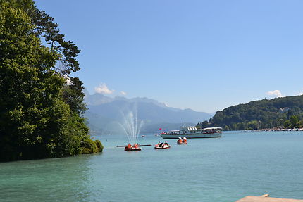 Le lac d'Annecy en Haute-Savoie