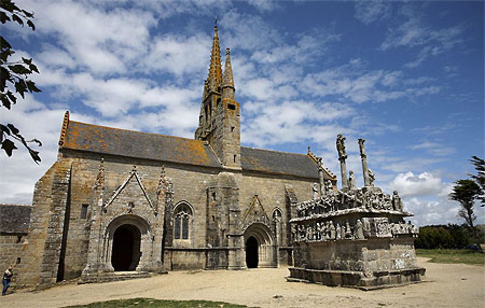 Calvaire, chapelle Notre-Dame-de-Tronoën
